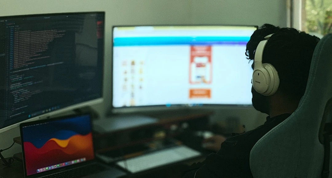 Kỹ sư phần mềm đánh giá AI Agent Benchmarks trên màn hình hiển thị các biểu đồ task completion