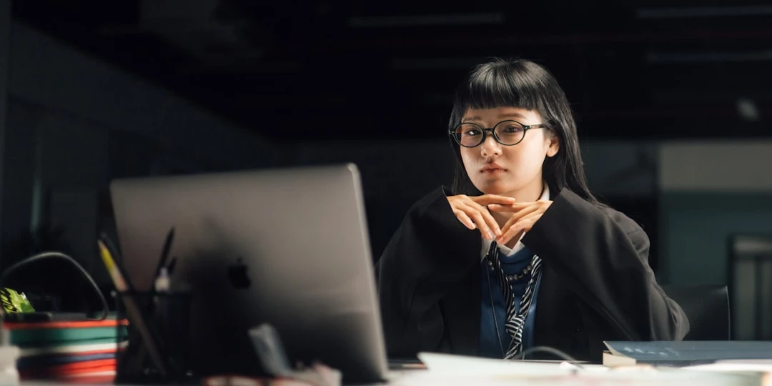 Sơ đồ kiến trúc AI agent from scratch với các thành phần perception decision making action memory