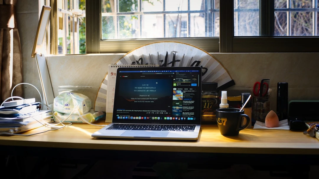 so sánh nền tảng khóa học prompt engineering chứng chỉ Coursera DeepLearning Maven
